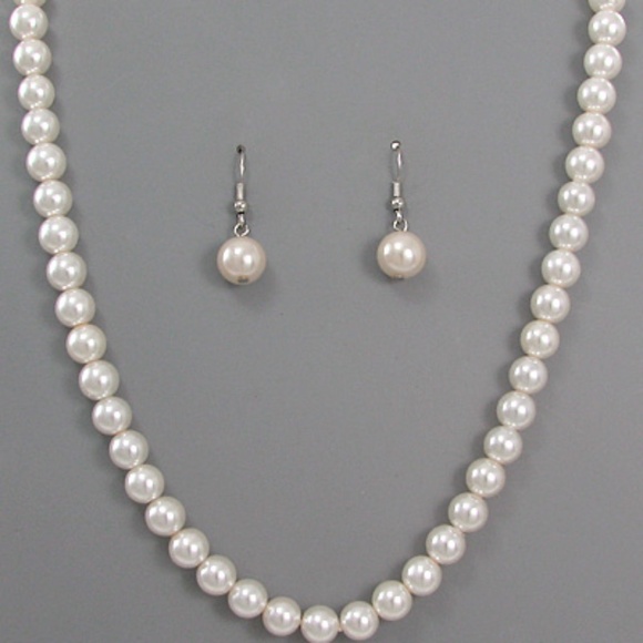 Pearl Set - Picture 1 of 1